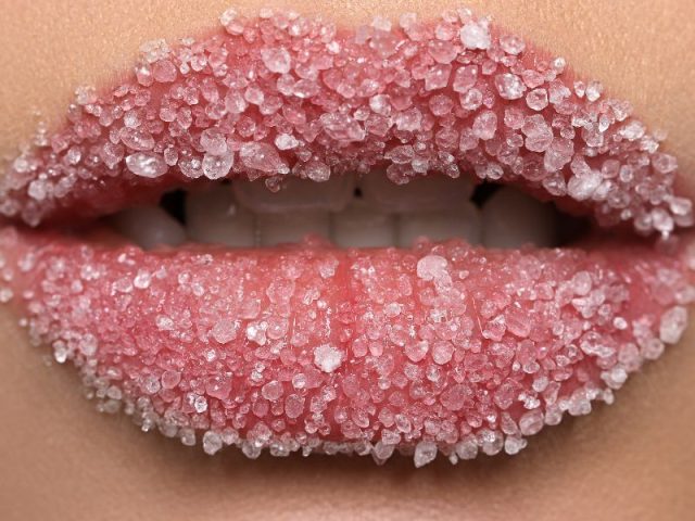 How a Confidence Boost After Sugaring Can Transform Your Day 🌹✨